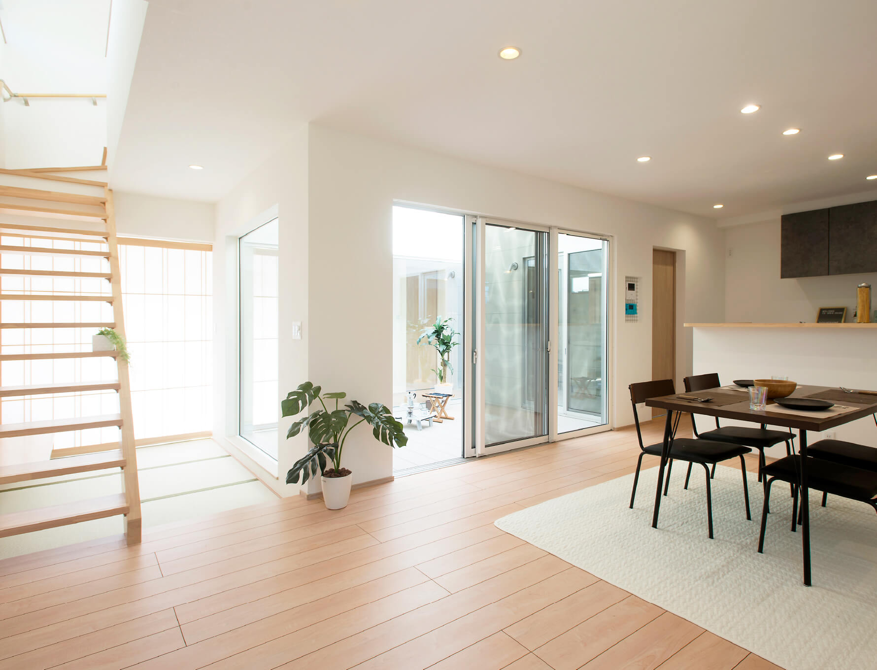 TATSUKEN ORDER|リビング内観画像