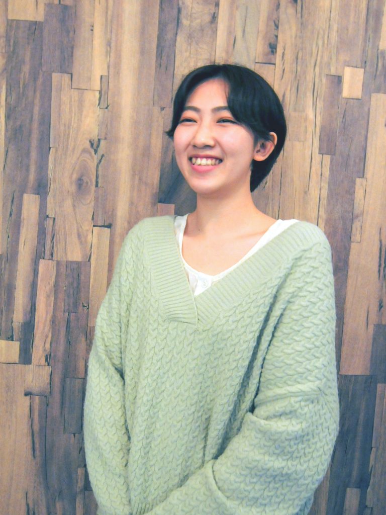 夏木 彩香