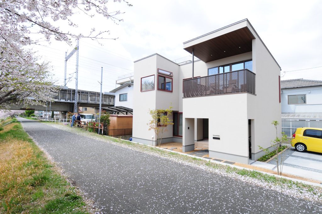 【姫路市 注文住宅 29坪】<br>桜が見える2階リビングの家