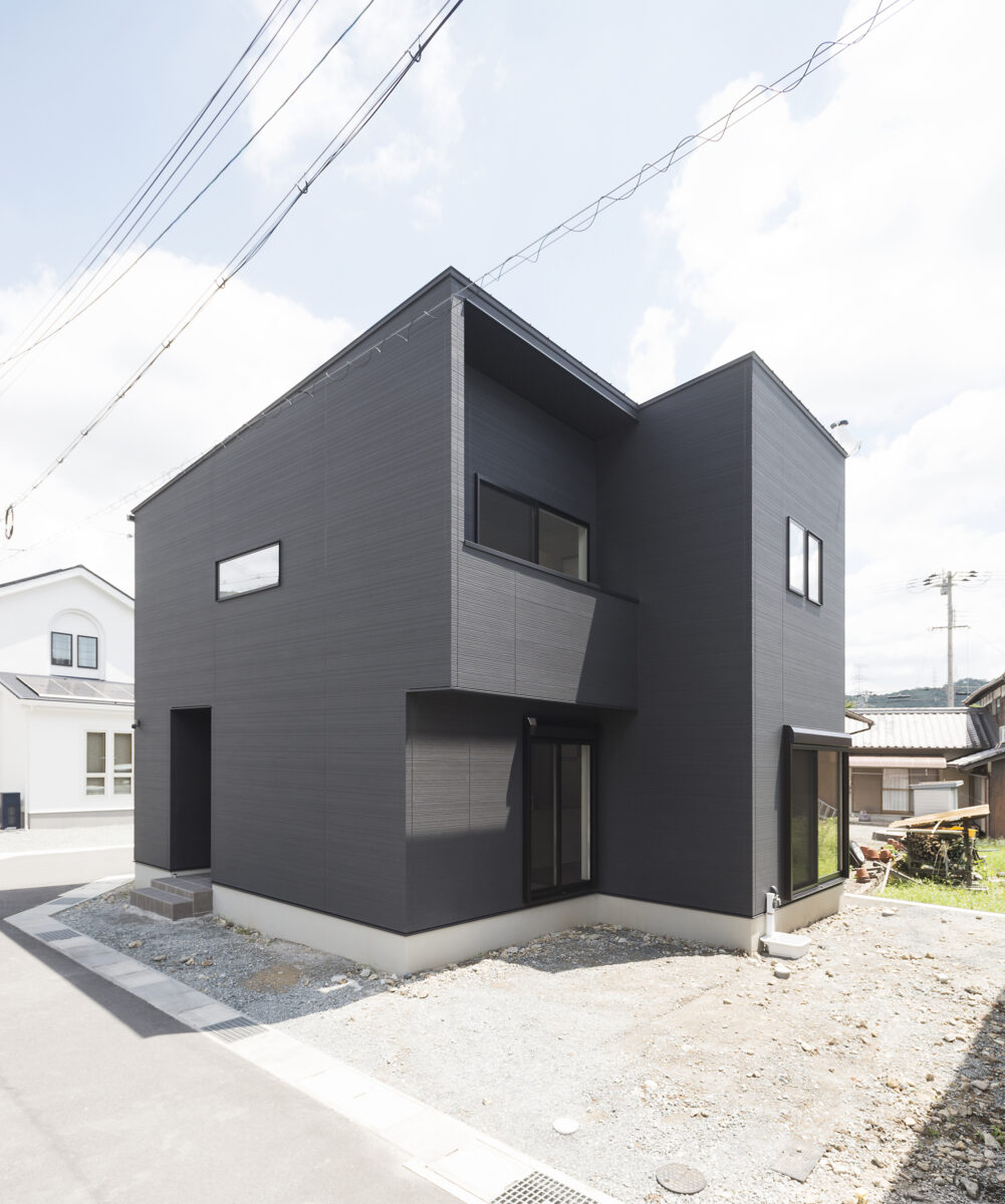 性能もデザインも諦めない両立住宅