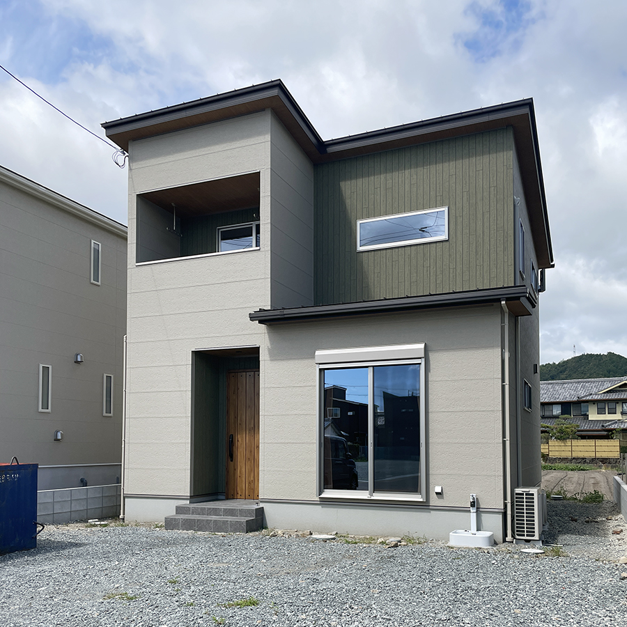 素材と色使いを楽しむ。28坪に理想の間取りを詰め込んだおしゃれな家